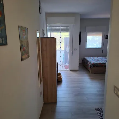 House, 5 Minutes From The Beach-garden Stintino